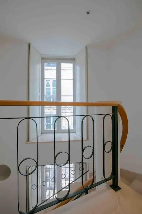 Historical 3 Bedroom Duplex Apartment In Lisboa 0*,  Portekiz