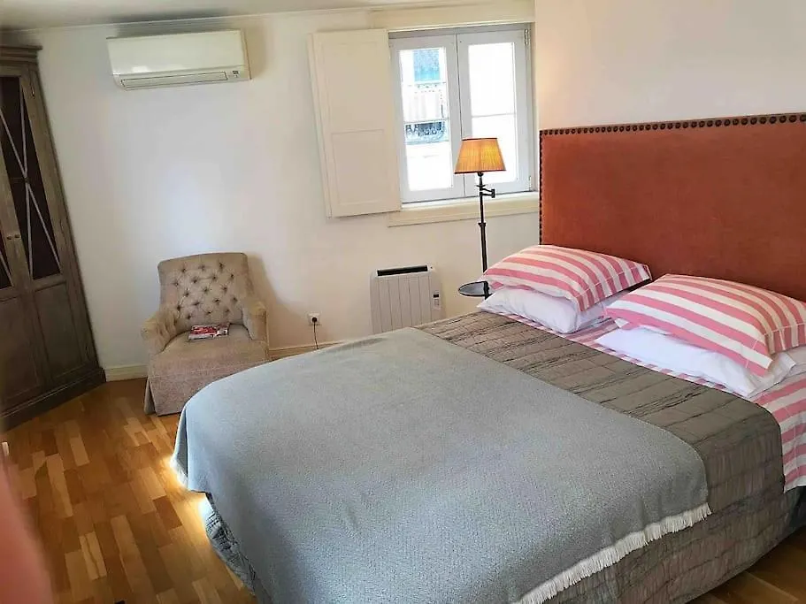 Historical 3 Bedroom Duplex Apartment In Lisboa