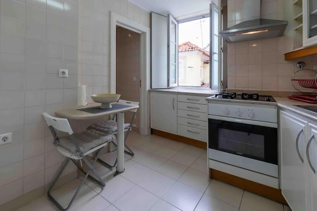 Historical 3 Bedroom Duplex Apartment In Lisboa