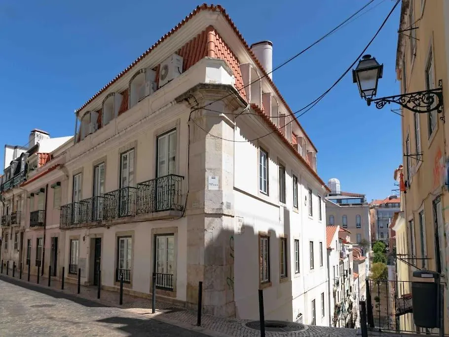 Historical 3 Bedroom Duplex Apartment In Lisboa Portekiz