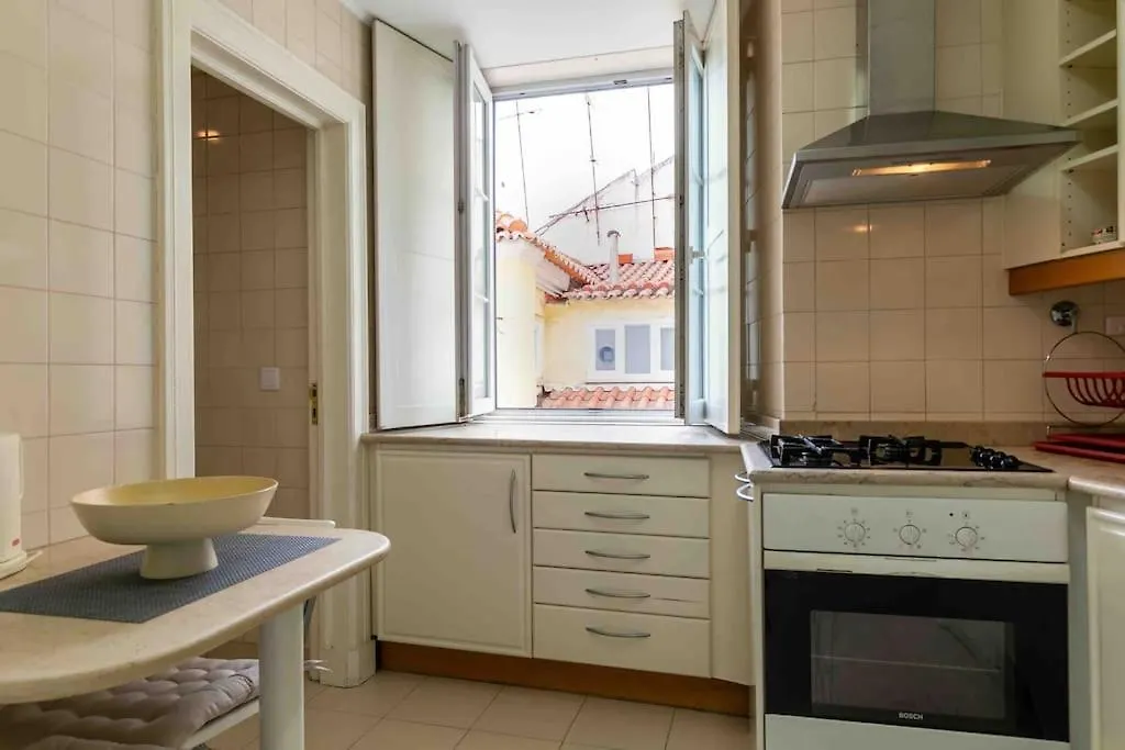 Historical 3 Bedroom Duplex Apartment In Lisboa 0*,