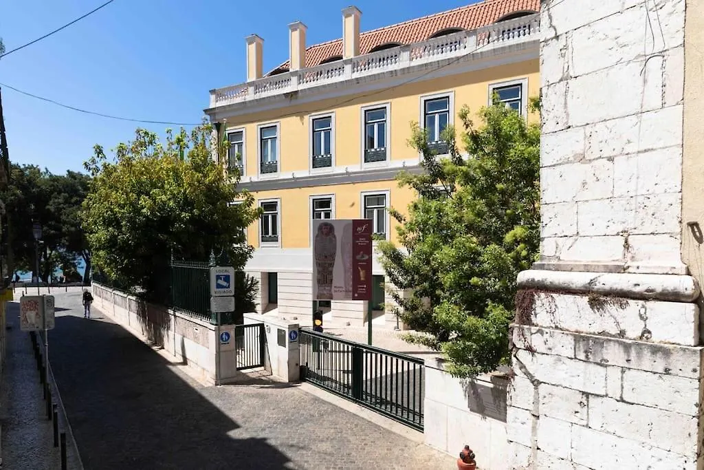 Historical 3 Bedroom Duplex Apartment In Lisboa